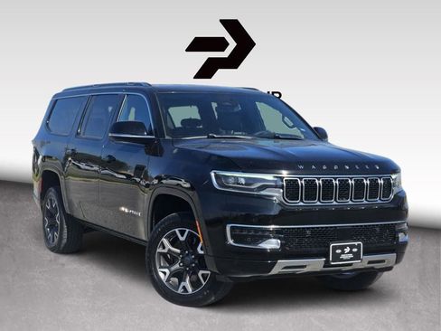 Used 2023 Jeep Wagoneer L Series III w/ Preferred Equipment Group AWD/4WD image 1