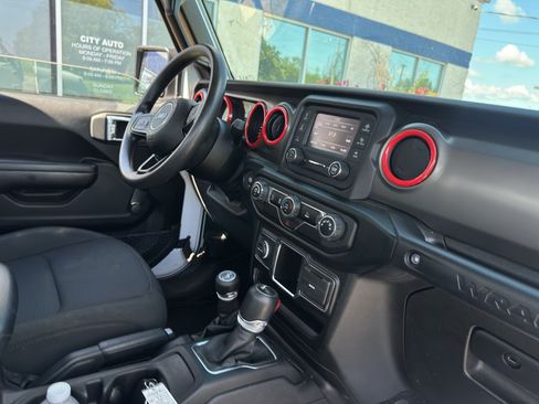 Used 2021 Jeep Wrangler Sport AWD/4WD image 11