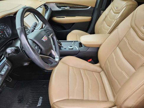 Used 2020 Cadillac XT6 Premium Luxury w/ Platinum Package AWD/4WD image 7