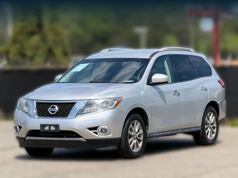 Used 2015 Nissan Pathfinder SV FWD image 6