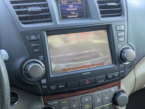 Used 2010 Toyota Highlander Limited image 11