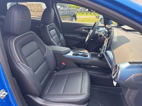 New 2025 Chevrolet Equinox EV LT w/ Convenience Package II image 15