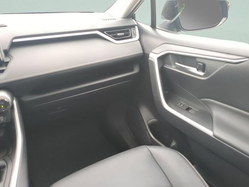 Used 2025 Toyota RAV4 XLE Premium AWD/4WD image 13