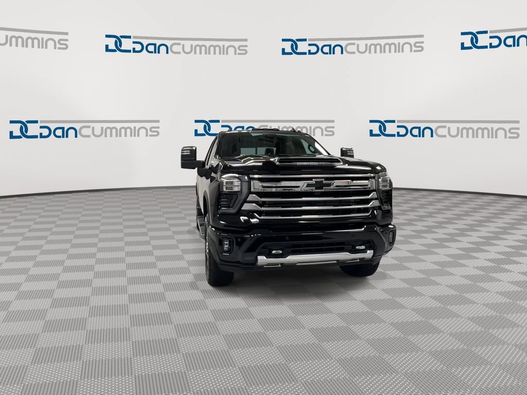 New 2026 Chevrolet Silverado 2500 High Country w/ Technology Package AWD/4WD image 3
