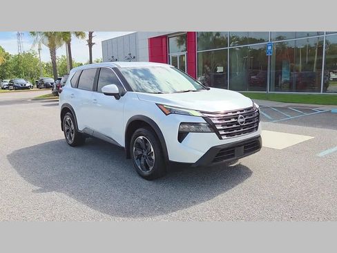 Used 2025 Nissan Rogue SV FWD image 16