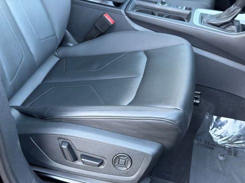 Used 2025 Audi Q3 2.0T Premium image 13