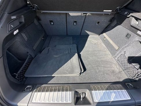 Used 2025 Porsche Macan 4 Electric image 40