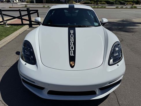 Used 2021 Porsche 718 Cayman image 11