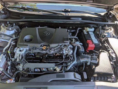 Used 2023 Toyota Camry SE image 10