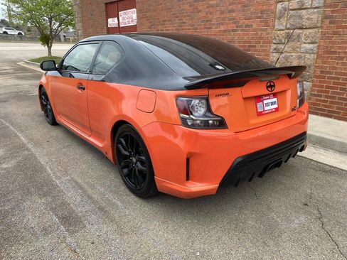 Used 2015 Scion tC image 3