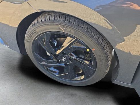 New 2026 Hyundai Elantra Sport FWD image 32