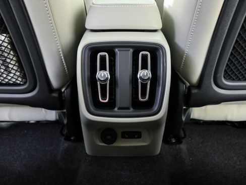 Used 2026 Volvo XC40 B5 Plus w/ Protection Package Premier AWD/4WD image 19
