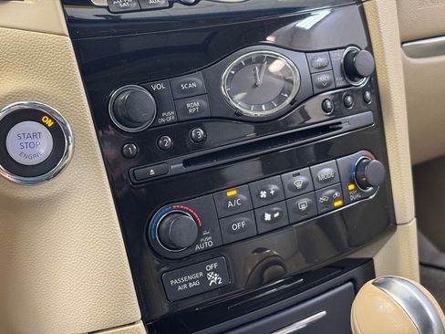 Used 2014 INFINITI QX70 2WD w/ Premium Package image 37
