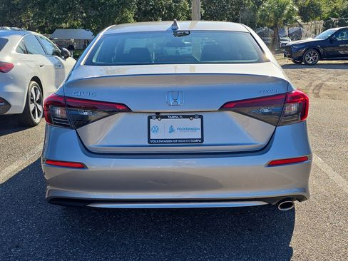 Used 2022 Honda Civic Sport image 6