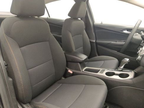 Used 2017 Chevrolet Cruze LS image 21