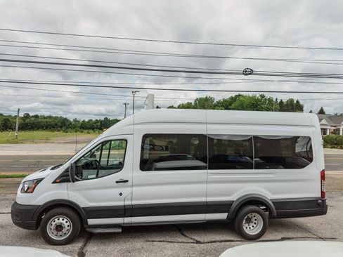 Used 2024 Ford Transit 350 XL RWD image 6