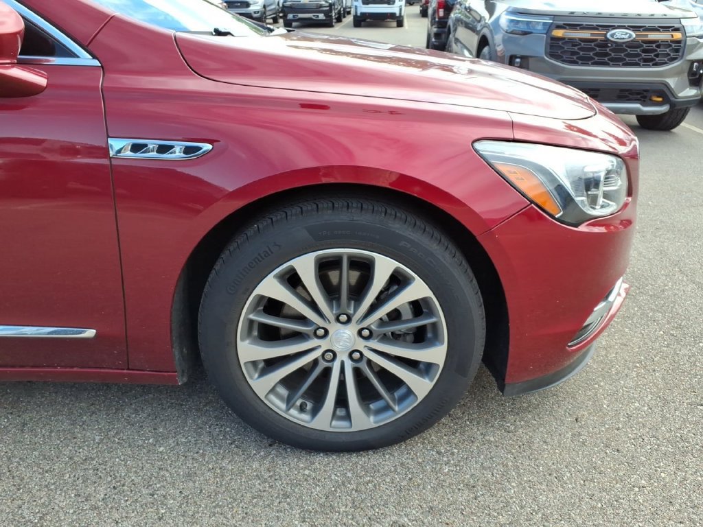 Certified 2018 Buick LaCrosse Essence FWD image 24
