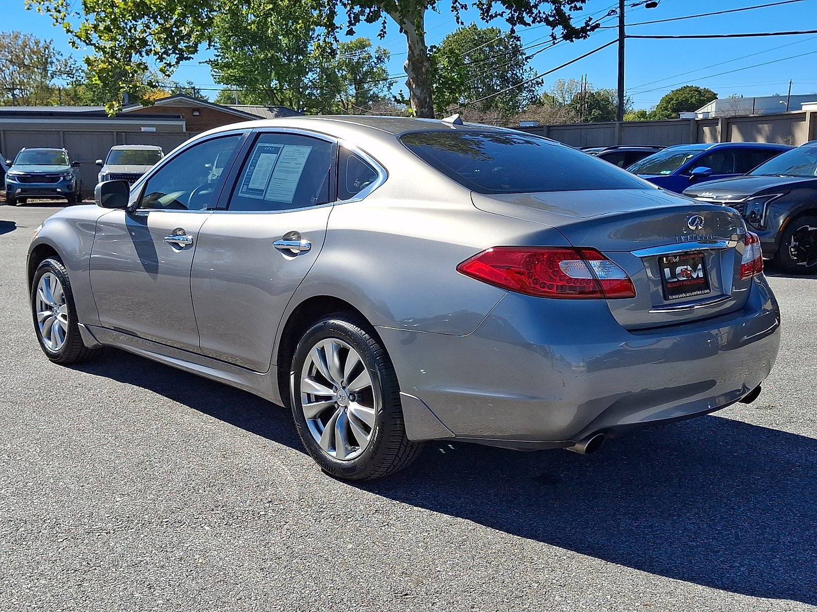 Used 2012 INFINITI M37 x w/ Deluxe Touring Pkg AWD/4WD image 7