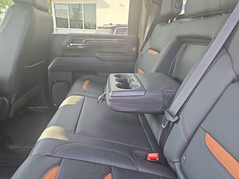 Used 2024 GMC Sierra 2500 AT4 w/ AT4 Preferred Package image 27