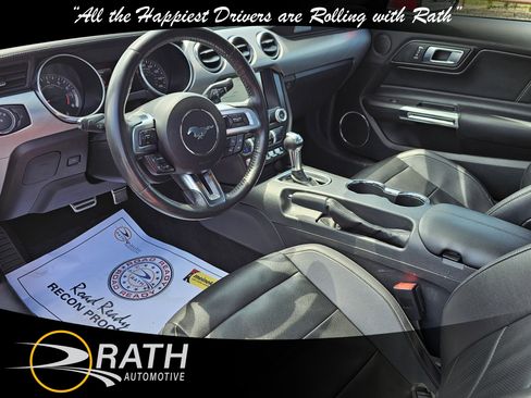 Used 2022 Ford Mustang Premium image 9