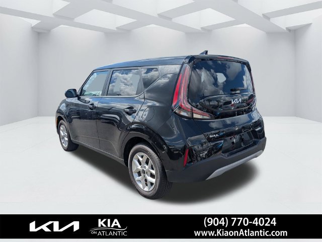 Used 2025 Kia Soul LX w/ LX Technology Package FWD image 5