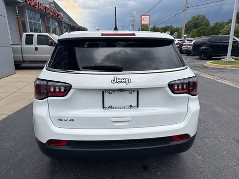 Used 2024 Jeep Compass Sport image 20