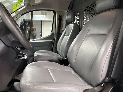 Used 2017 Ford Transit 250 130 Low Roof RWD image 22