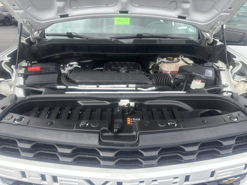 Used 2020 Chevrolet Silverado 1500 Custom w/ Custom Value Package AWD/4WD image 31