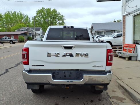 Used 2022 RAM 3500 Laramie AWD/4WD image 7