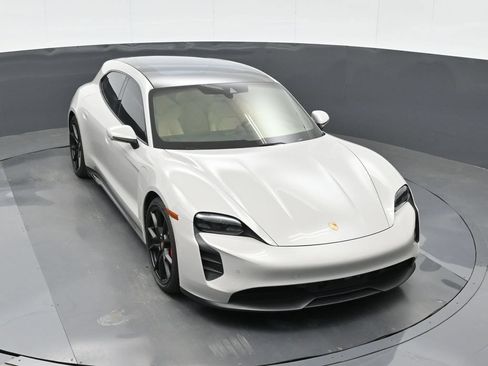 Certified 2024 Porsche Taycan GTS AWD/4WD image 32