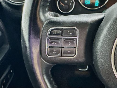 Used 2017 Jeep Wrangler Sahara w/ Connectivity Group AWD/4WD image 21