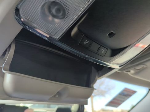 Used 2022 Chrysler 300 Touring w/ Sport Appearance Package image 20