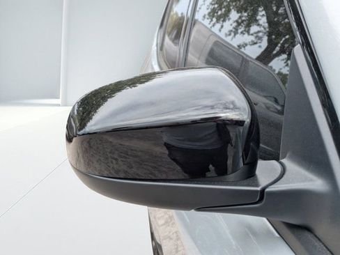 New 2026 Jeep Compass Latitude image 10