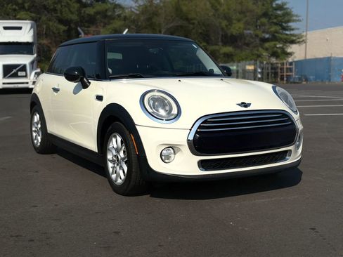 Used 2014 MINI Cooper 2-Door Hardtop image 7