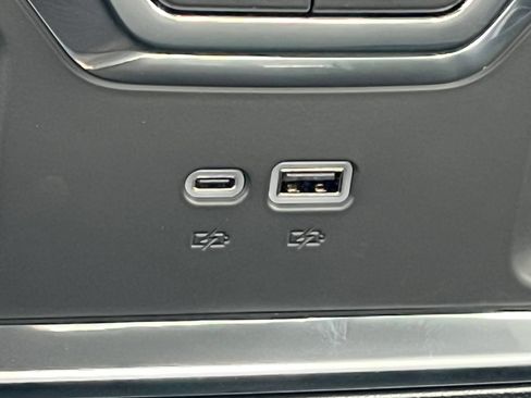 New 2026 Chevrolet Silverado 1500 High Country w/ Technology Package AWD/4WD image 41