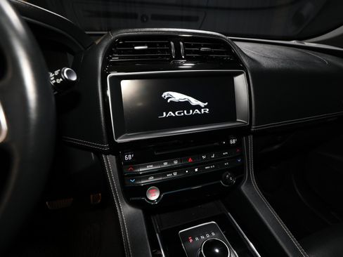 Used 2017 Jaguar F-PACE S AWD/4WD image 53