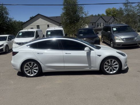 Used 2020 Tesla Model 3 Standard Range Plus RWD image 3