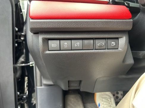 Used 2025 Toyota Camry XSE w/ Premium Package image 7