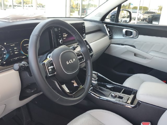 Used 2023 Kia Sorento SX AWD/4WD image 21