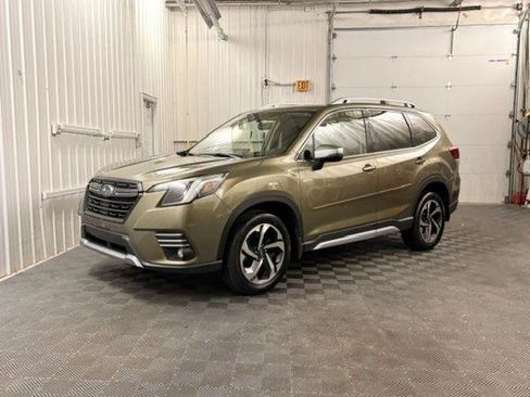 Used 2022 Subaru Forester Touring AWD/4WD image 1