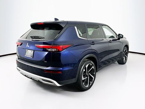 Used 2024 Mitsubishi Outlander SE image 9