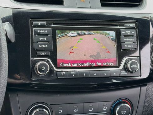 Used 2017 Nissan Sentra SV FWD image 31