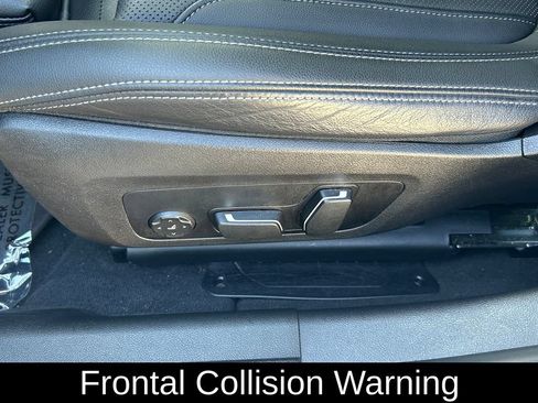 Used 2025 BMW 330i Sedan RWD image 16