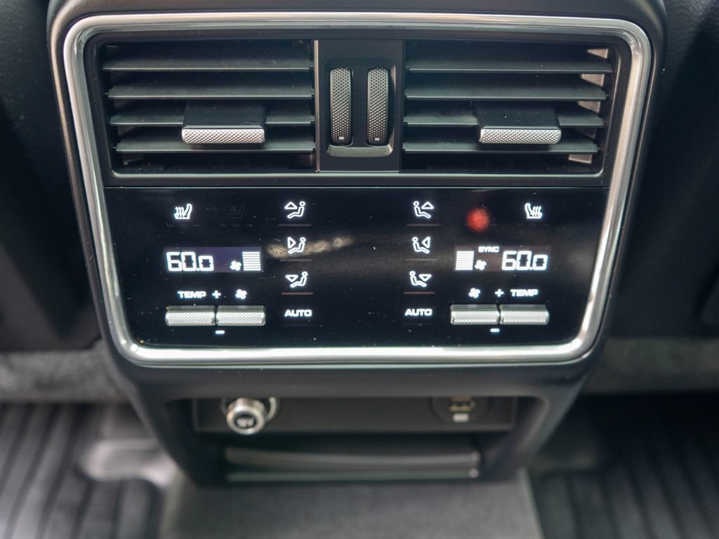 Used 2019 Porsche Cayenne E-Hybrid AWD/4WD image 14