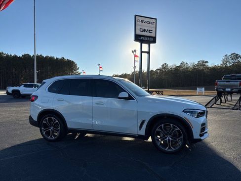 Used 2022 BMW X5 sDrive40i w/ Premium Package image 2