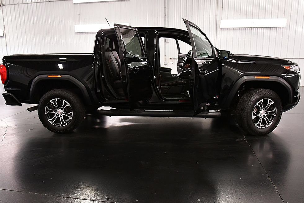 Used 2024 GMC Canyon AT4 AWD/4WD image 29