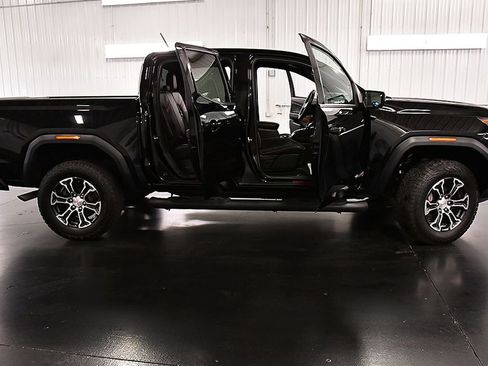 Used 2024 GMC Canyon AT4 AWD/4WD image 29
