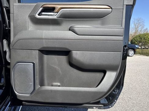 Used 2025 Chevrolet Silverado 1500 High Country w/ Technology Package image 32