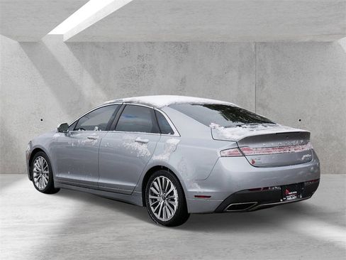 Used 2020 Lincoln MKZ AWD image 4