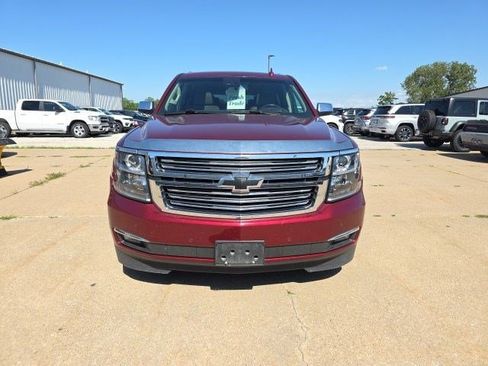 Used 2017 Chevrolet Suburban Premier AWD/4WD image 2
